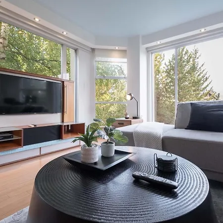 Villa Woodrun By Outpost Whistler Extérieur photo