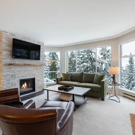 Villa Woodrun By Outpost Whistler Extérieur photo